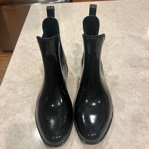 Ralph Lauren short rain boots. Size 8.